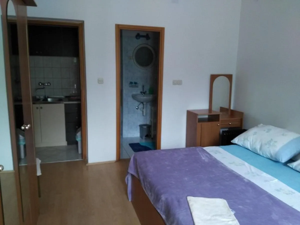 Seaside Holiday Home In Starigrad With Garden And Balcony